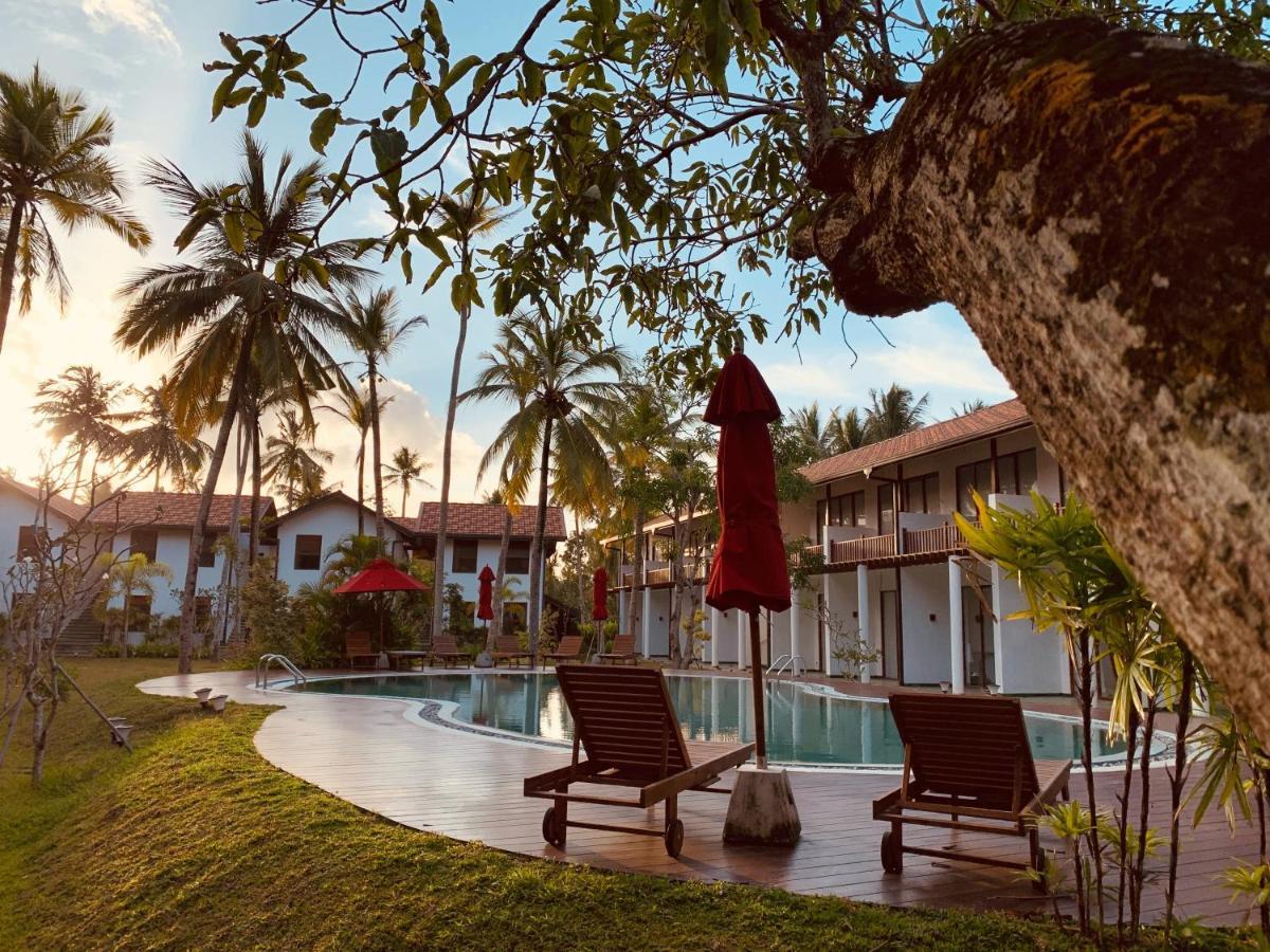 Palm Garden Ayurveda Resort Ahangama Luaran gambar